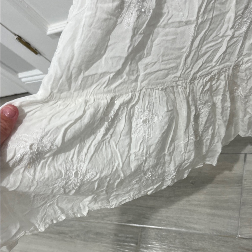 Elegant White Women's Skirt - Picture 4 of 6